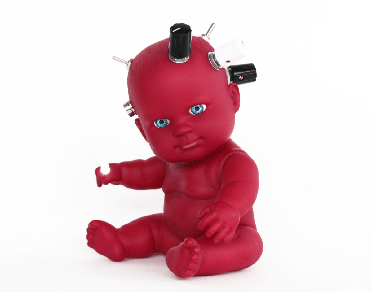 There’s No Calming This Creepy, Light-Sensitive Baby Synthesizer – EDM.com