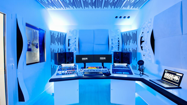 HEAD STUDIOS / Luca Testa Music - Recording Studio Press Shot (EDM.com Feature)