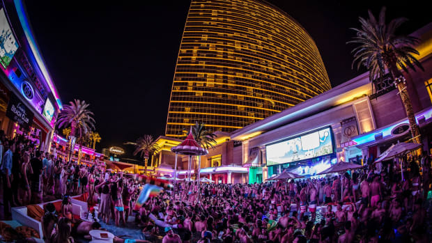 First Las Vegas Pool Party Reopen after Coronavirus - Discotech - The #1  Nightlife App