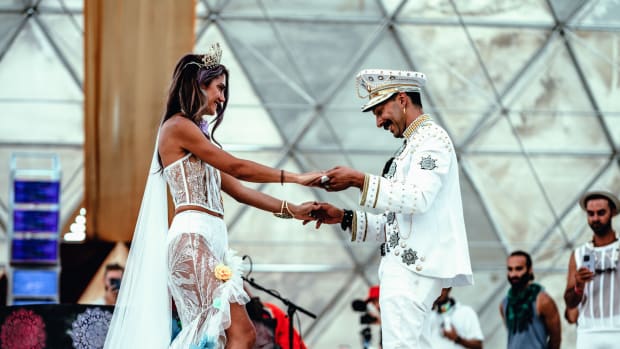 10 Breathtaking Outfits That Stole the Show at Burning Man 2022