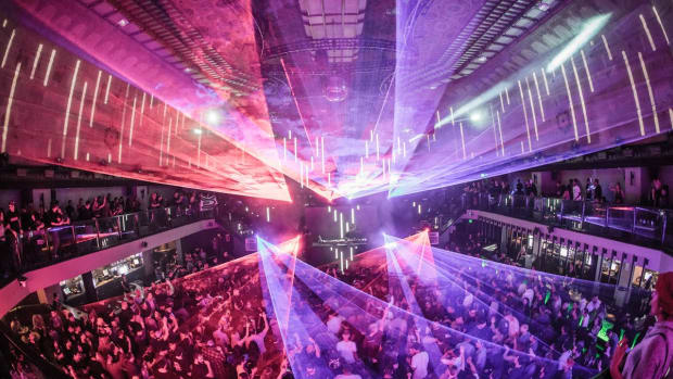 Dancing Into a New Dawn: LIV at Fontainebleau Opens a New Era of Vegas  Nightlife -  - The Latest Electronic Dance Music News, Reviews &  Artists
