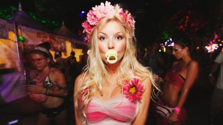 15 Things You Need To Know About Dating A Rave Girl 