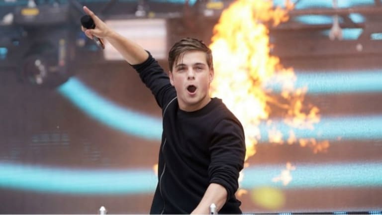Martin Garrix Suffered Pains in His Other Leg from Jumping Onstage After First Injury