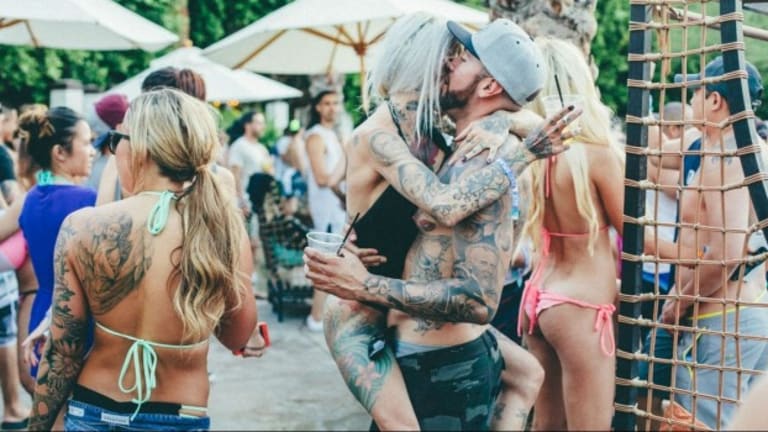 It Was Love at First Drop For These Music Festival Lovebirds