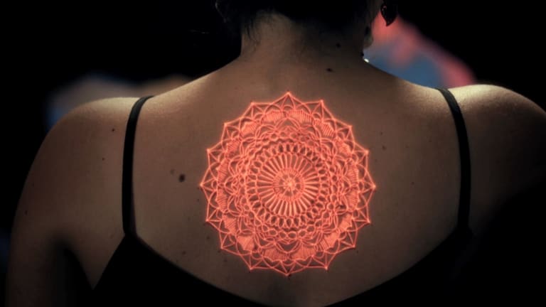 neon art, full body Bioluminescent tattoo, intricat