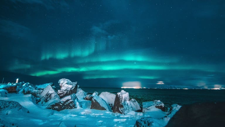 "Door to Another Universe": Party at the Edge of the World In This Icelandic Pop-Up Nightclub