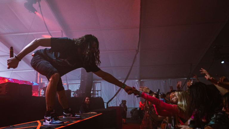 Sullivan King Halts Concert, Distributes Water From His Own Tour Bus to Struggling Fans