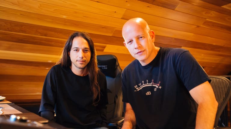 Infected Mushroom Remake 1989 Classic "Black Velvet" With Glitchy Remix