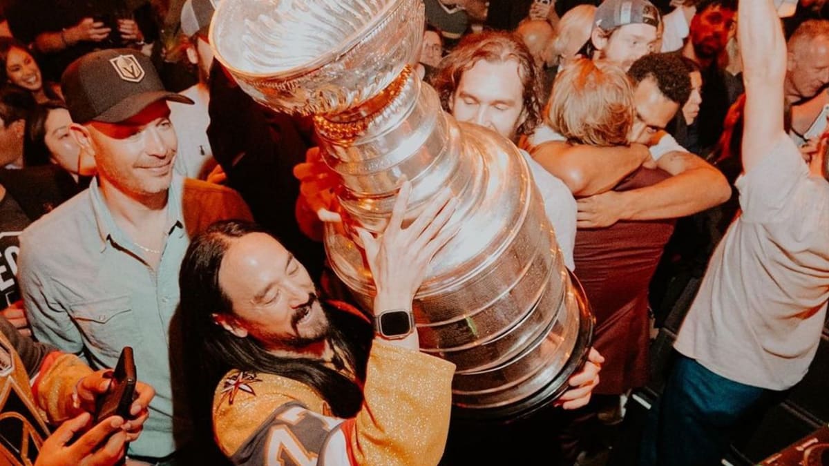 LA Kings continue their Las Vegas club tour with Stanley Cup at Bellagio