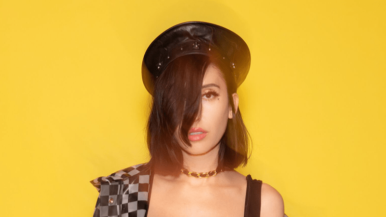 Elohim Releases Music Video for Skrillex Co-Produced "Buckets"