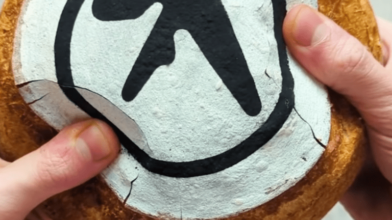 This Artist Somehow Turned a Loaf of Bread Into the Artwork of Aphex Twin's Debut Album
