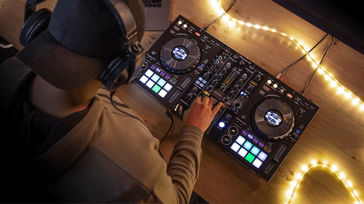 Pioneer DJ debuts DDJ-REV series of battle-style controllers
