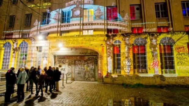 超特価激安 Closure, Despite Famed Sound New Opens Berghain Club Berlin その他