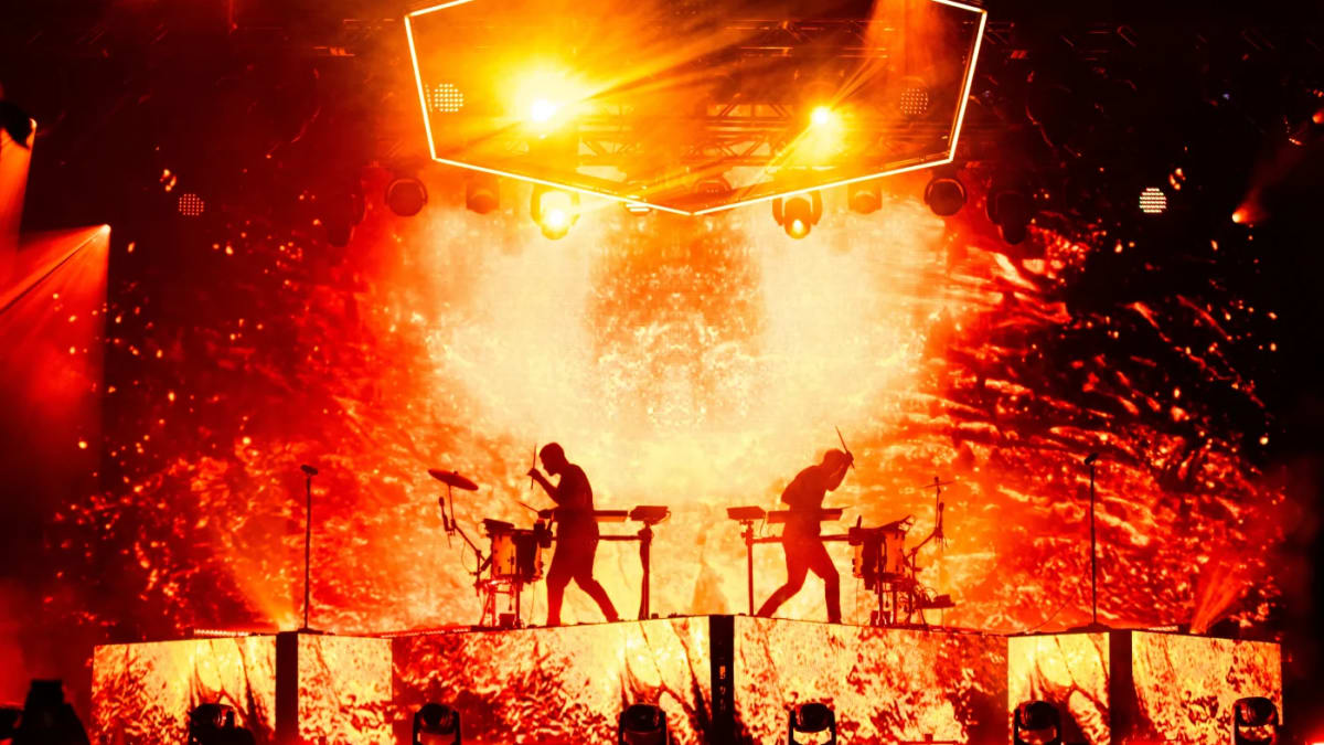 Alexandros] - But wait. Arena? 2022 supported by Panasonic