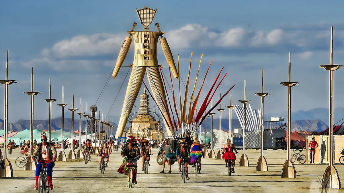 Burning store man dates