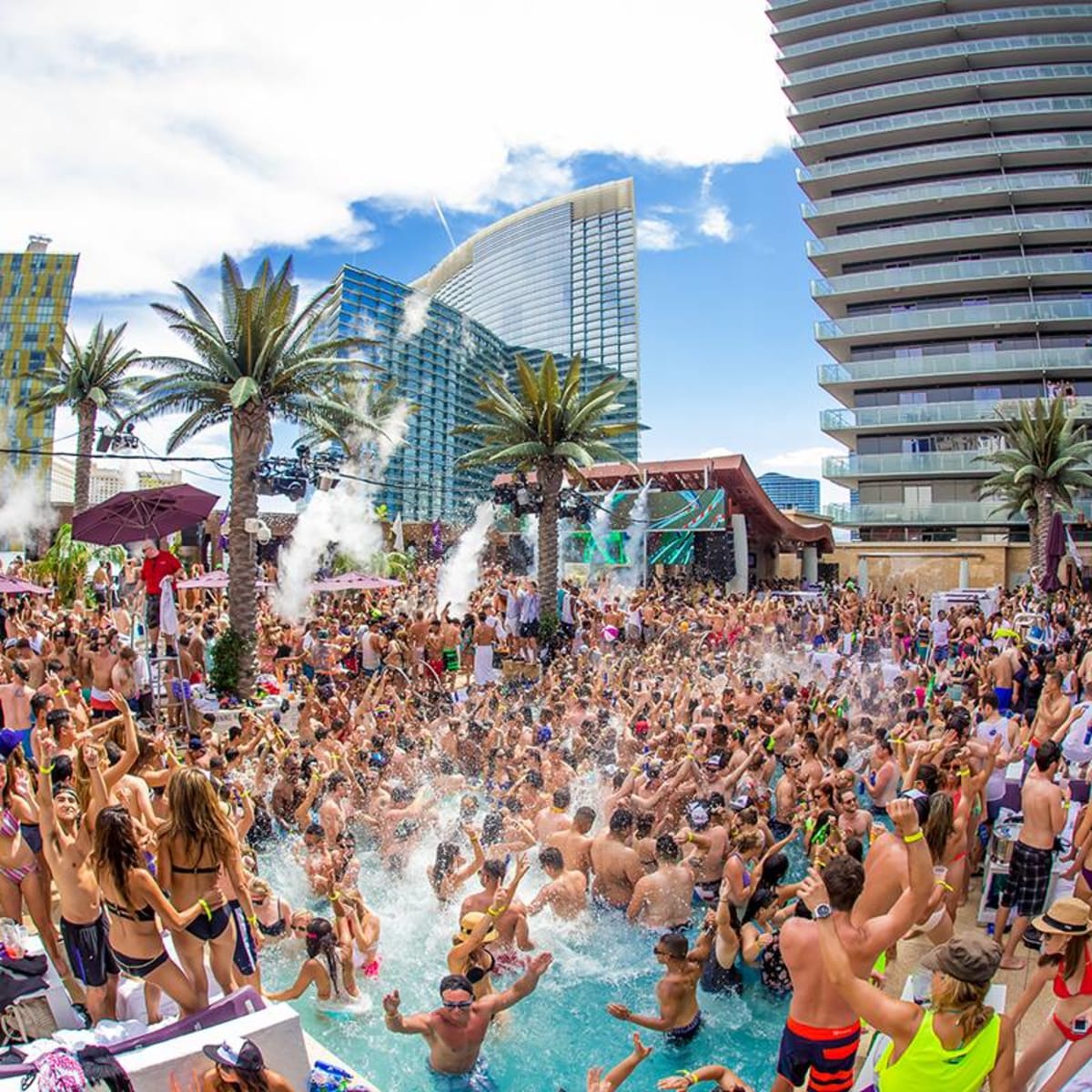 Wet Republic announces opening date and initial 2018 pool party schedule –  Electronic Vegas