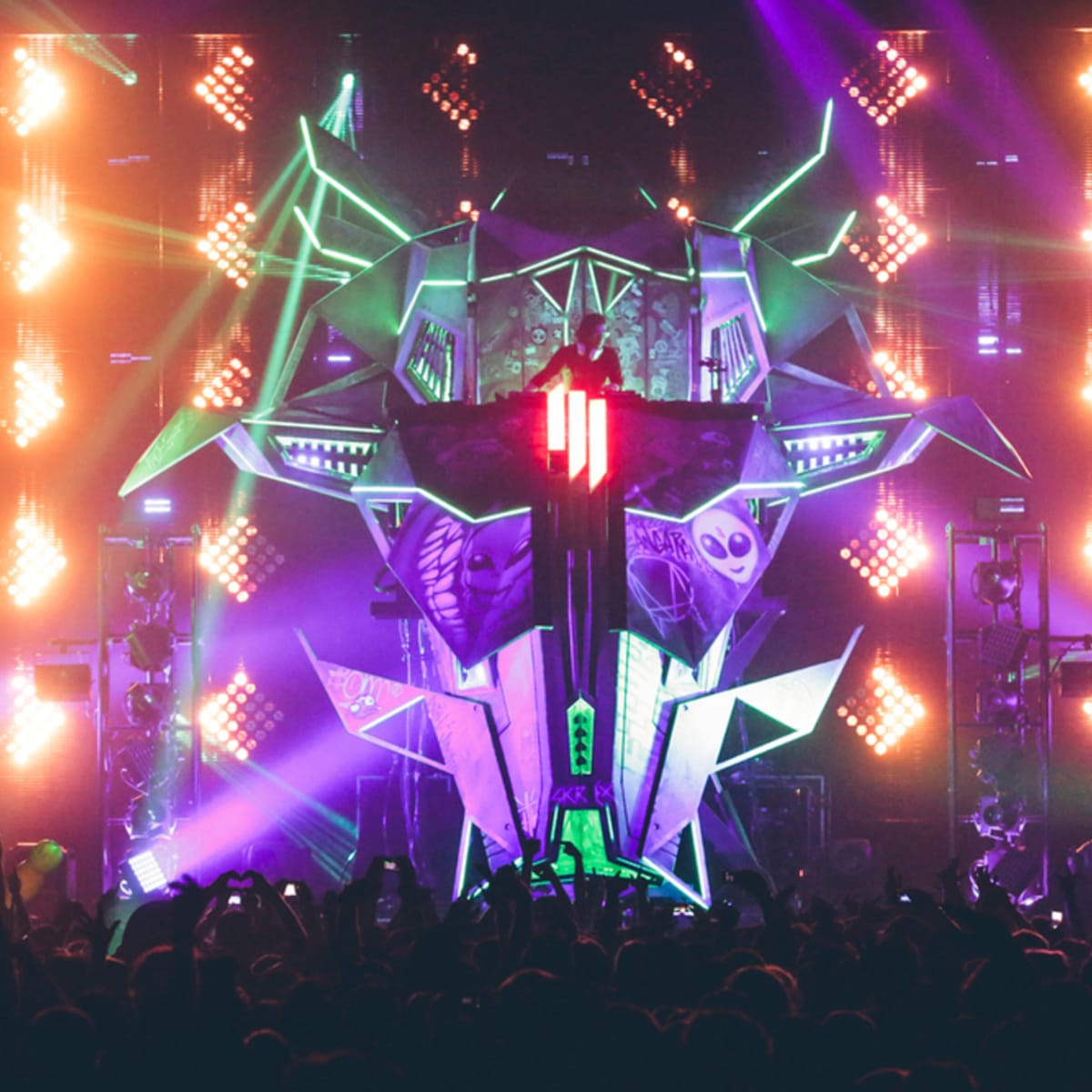 skrillex live stage