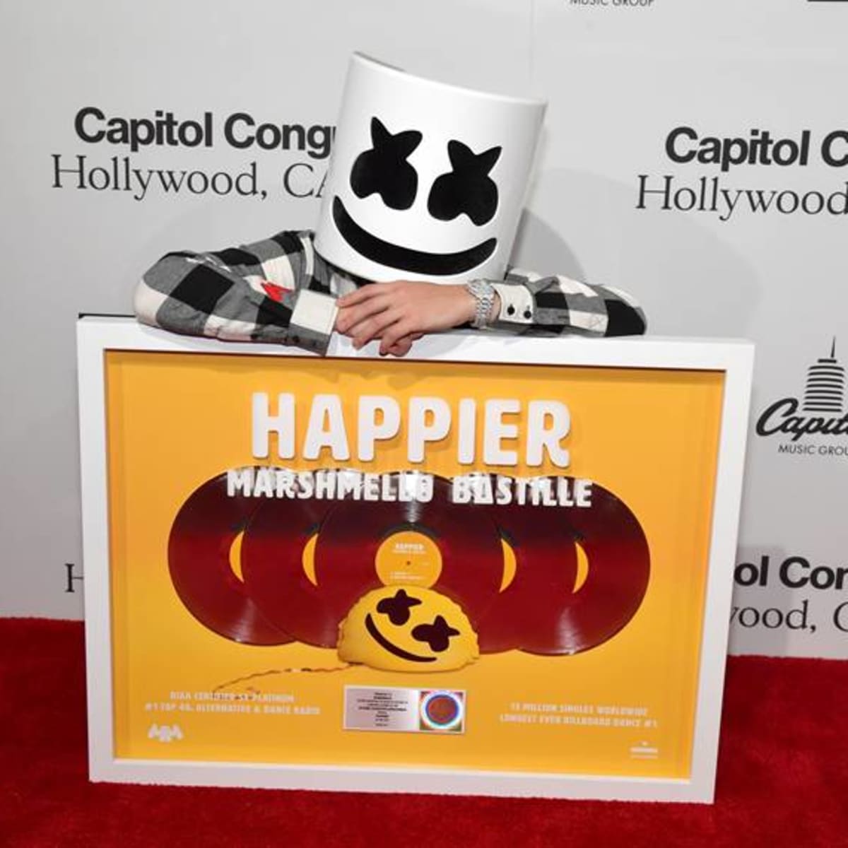 Marshmello Receives Plaque For Selling Over 5 Million Copies Of Happier Edm Com The Latest Electronic Dance Music News Reviews Artists - marshmallow happier roblox id latest news and photos