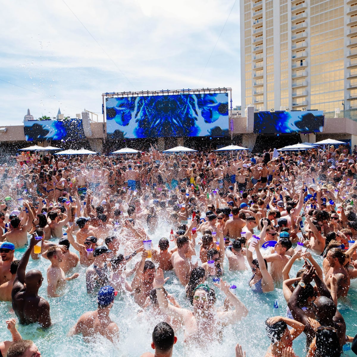 Vegas pool party 💥🔝🇺🇸