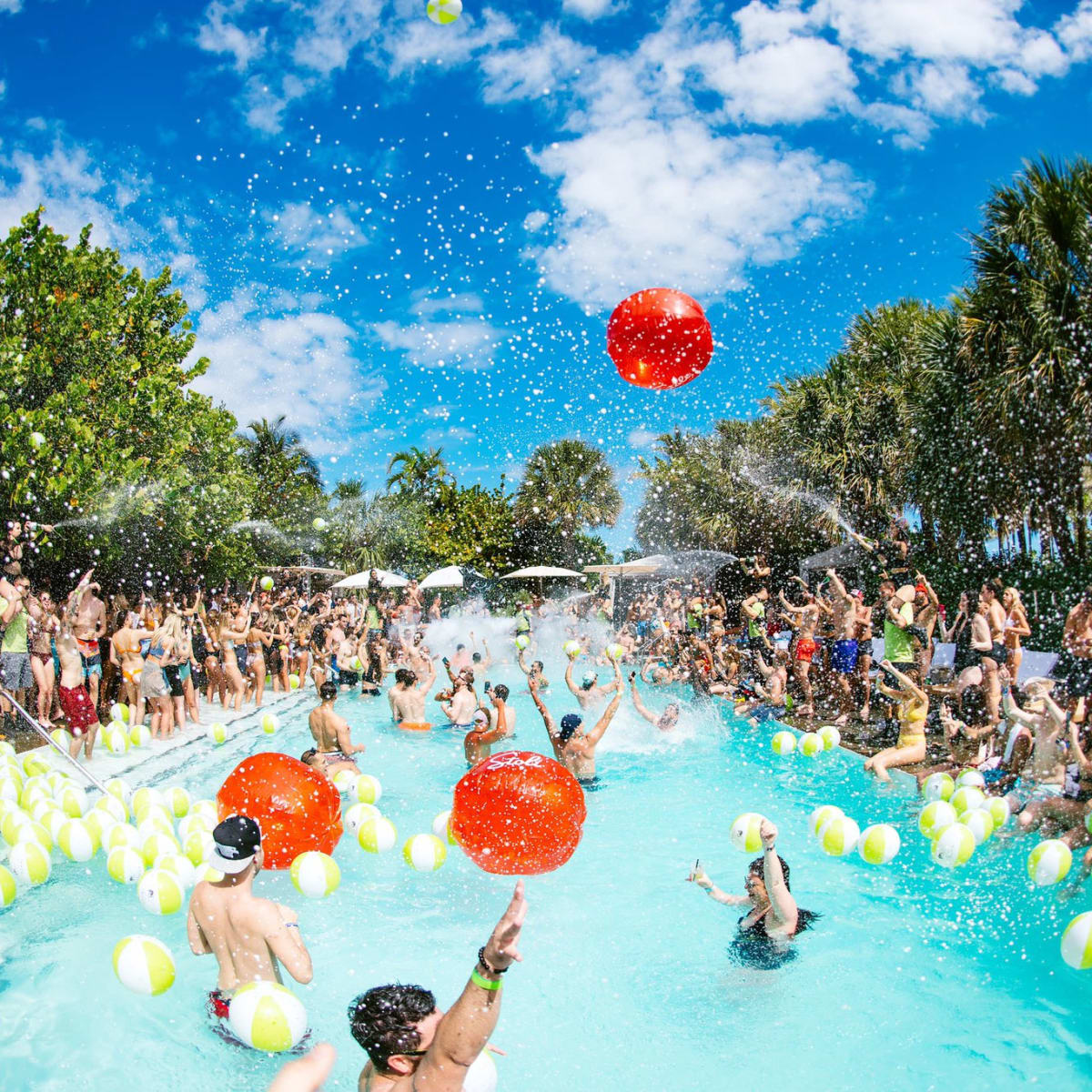 The pool party still goes on during - Hyde Beach Miami