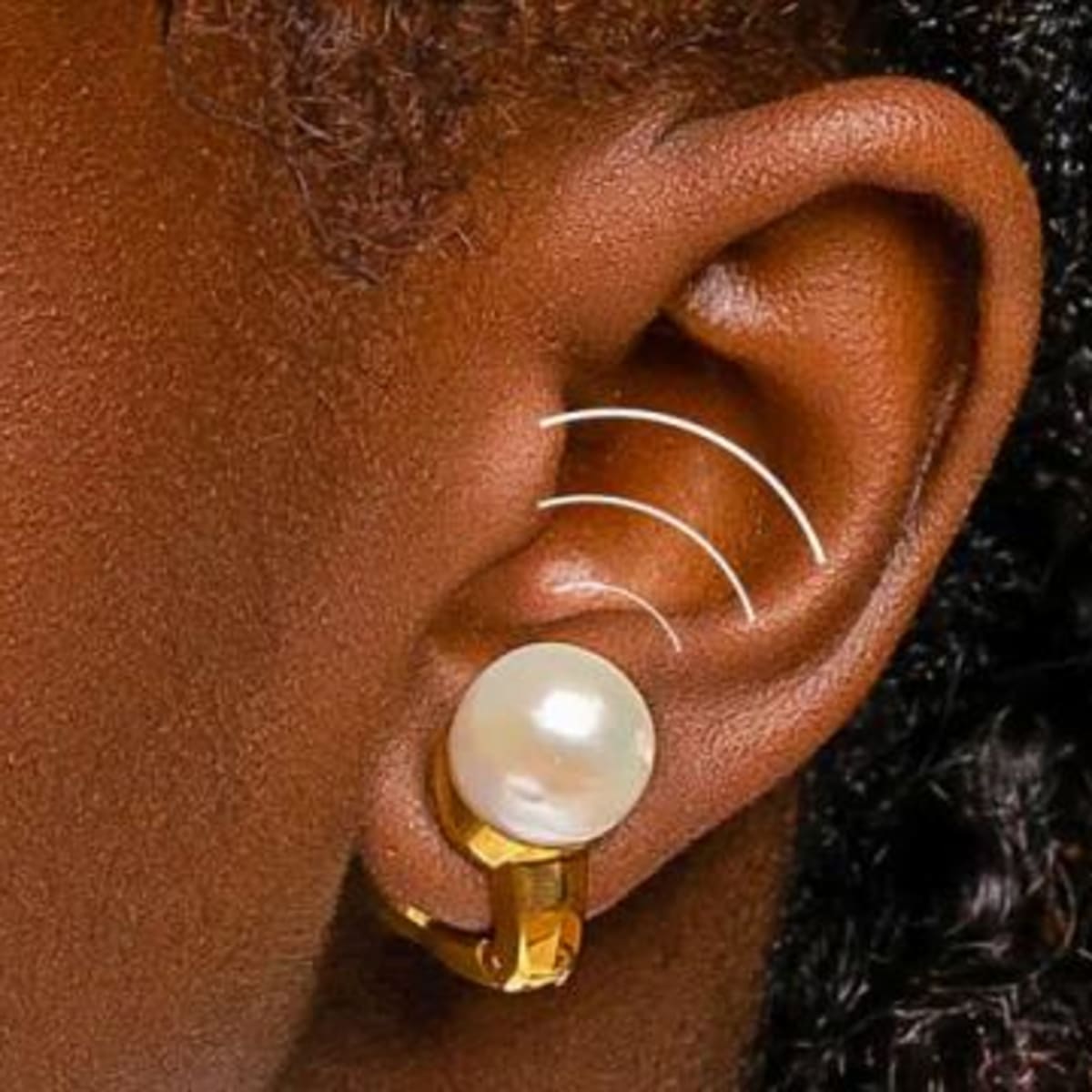Earbuds that look online like earrings