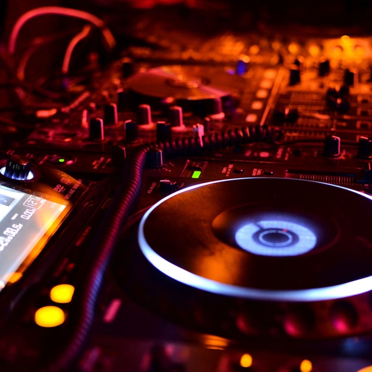 How to trademark cheap a dj name