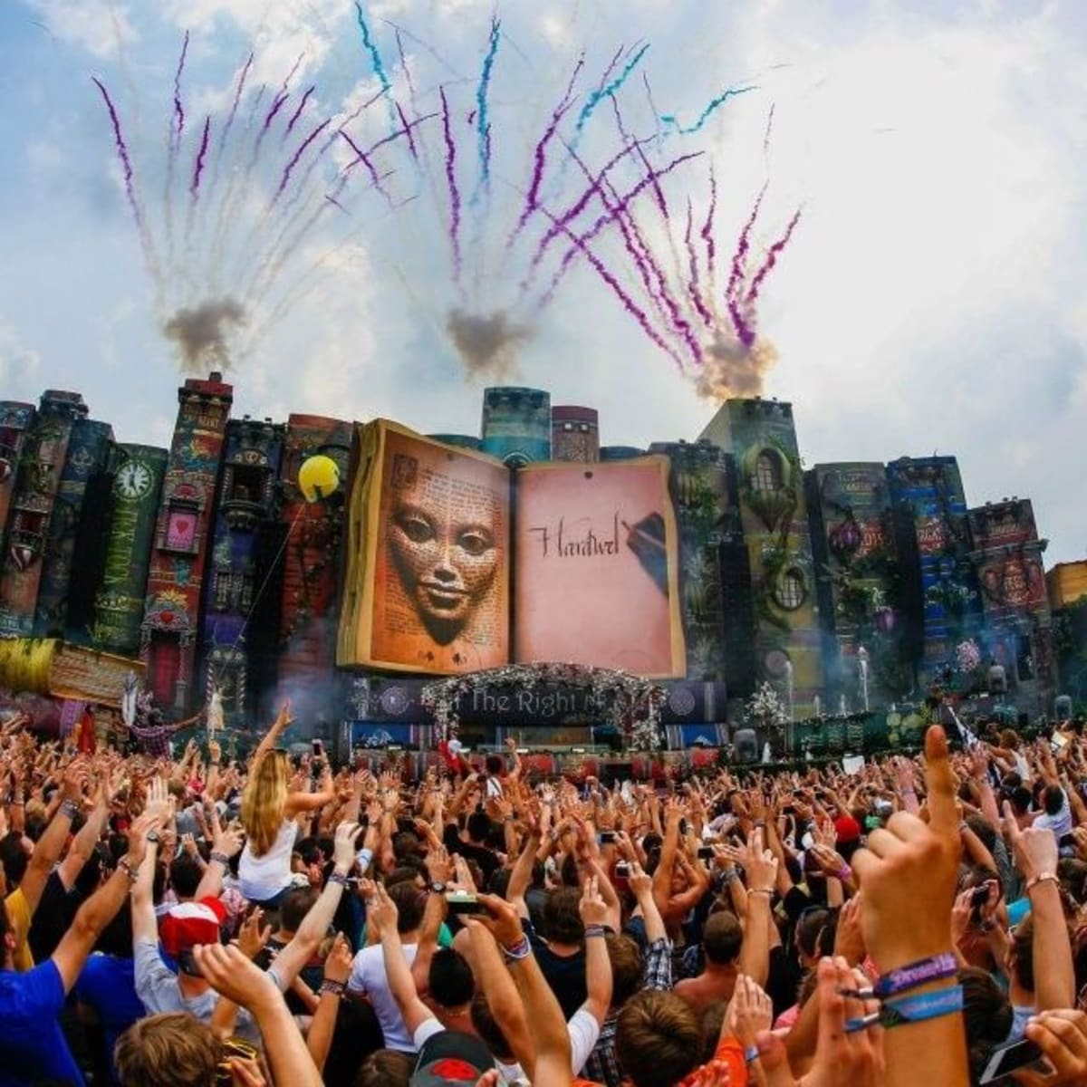 2019 tomorrowland outlet