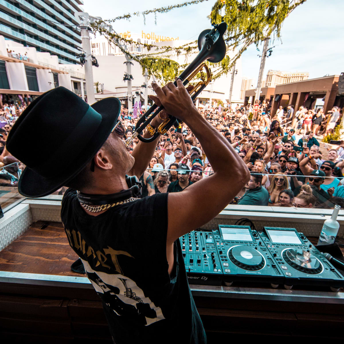 Relive Timmy Trumpet and Deorro's Massive EDC Week Show at Marquee