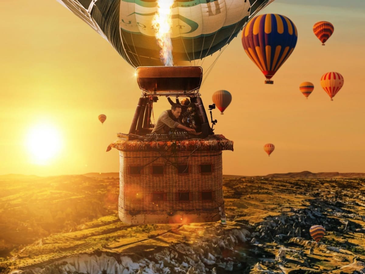 Beschrijvend Premier Hoeveelheid van Ben Böhmer on 3,000-Foot High Hot Air Balloon Performance: "I'm a Bit  Afraid of Heights" [Interview] - EDM.com - The Latest Electronic Dance Music  News, Reviews & Artists