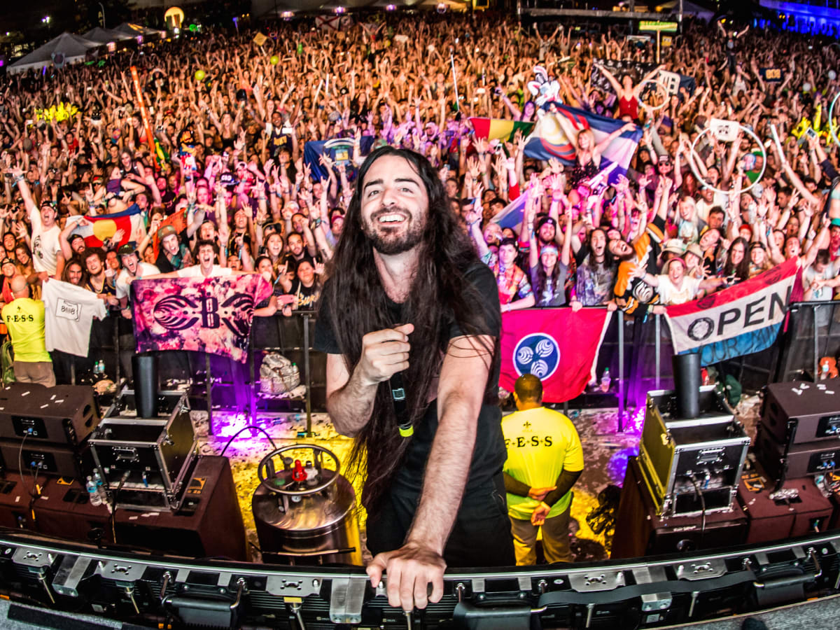 Bassnectar 2024 dating, net worth, tattoos, smoking & body facts Taddlr