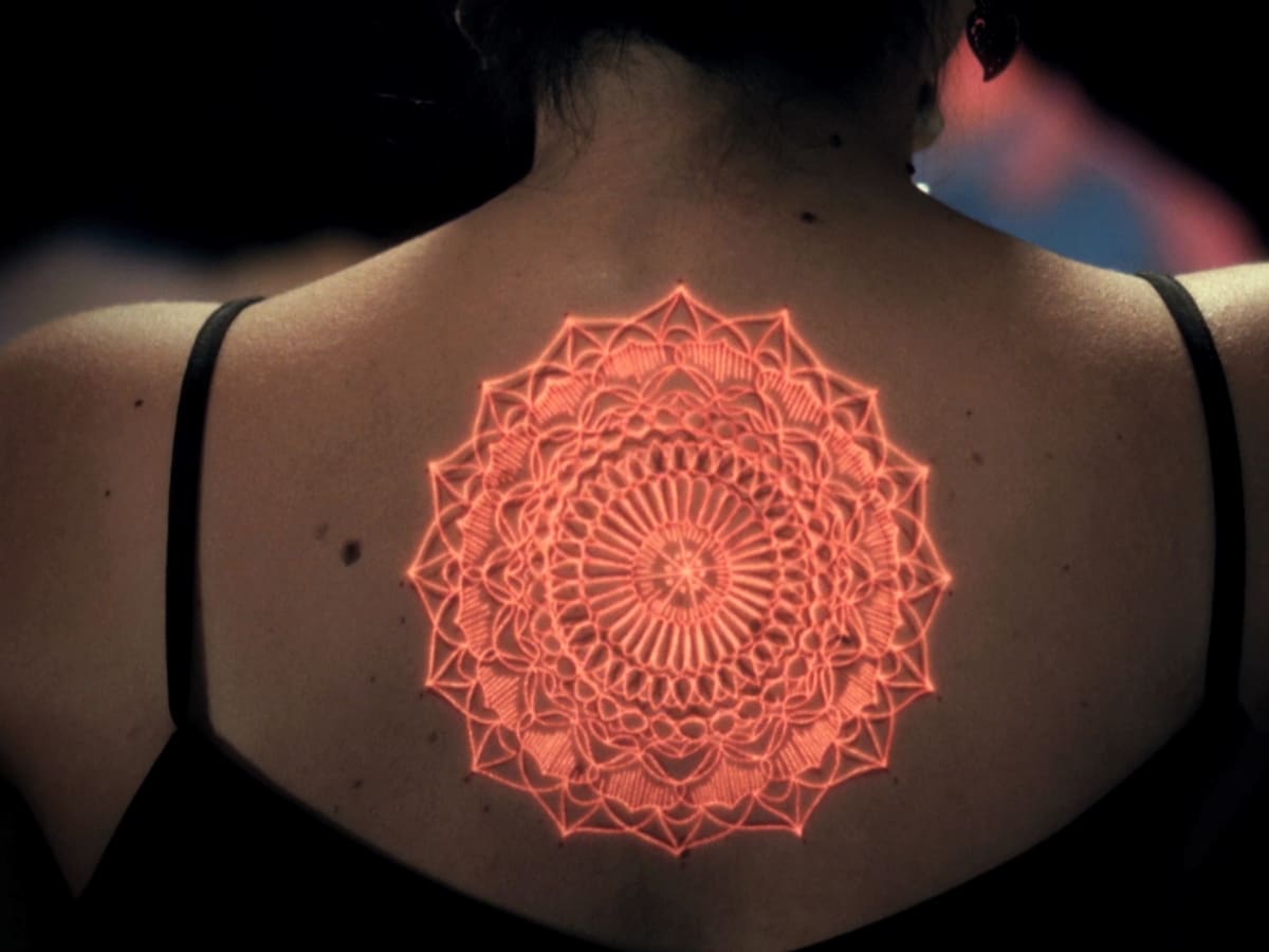 49 Awesome Glow In The Dark Tattoos Visible Under Black Light | Bored Panda