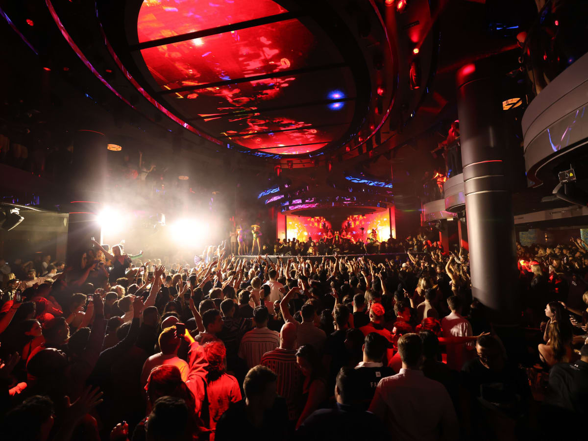 Dancing Into a New Dawn: LIV at Fontainebleau Opens a New Era of Vegas  Nightlife -  - The Latest Electronic Dance Music News, Reviews &  Artists