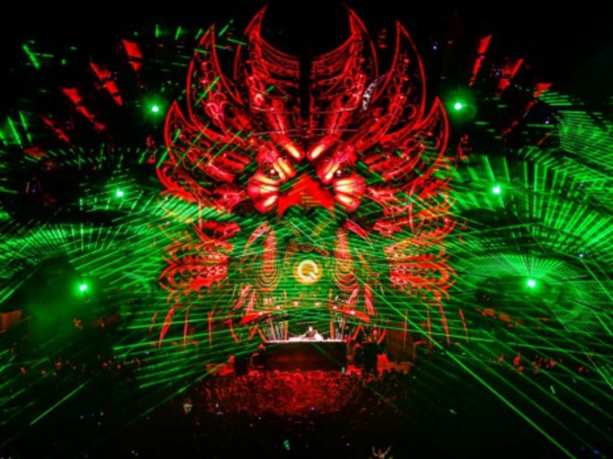 The store laser show