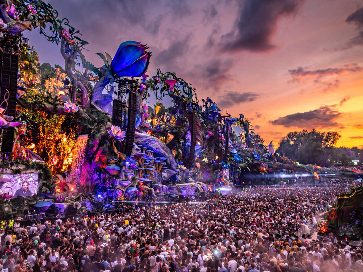 本当に信頼出来る商品 Brings Technology AREAL Tomorrowland's Immersive to Audio 3D ニット/セーター