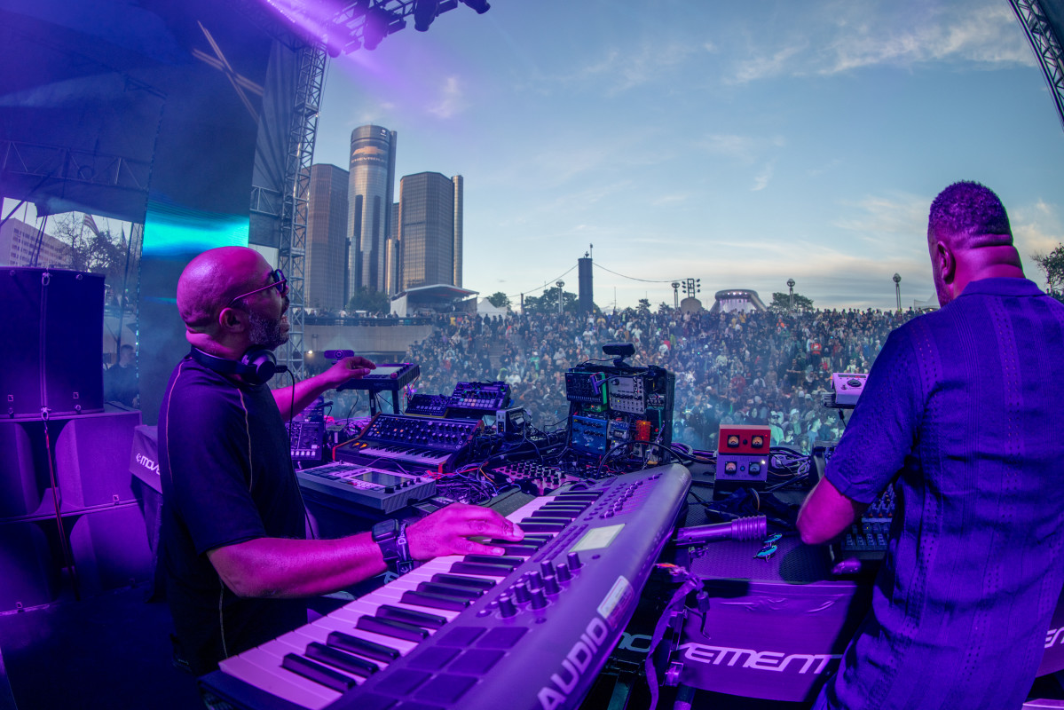 octaveone sat mvmt25 smb 6045