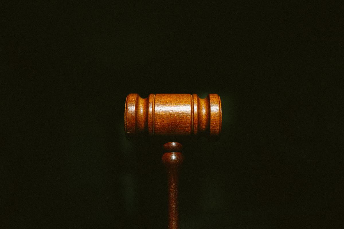 Bipartisan Bill Targets AI Companies for "Leaving Artists, Writers, and Other Creators With Zero Recourse"