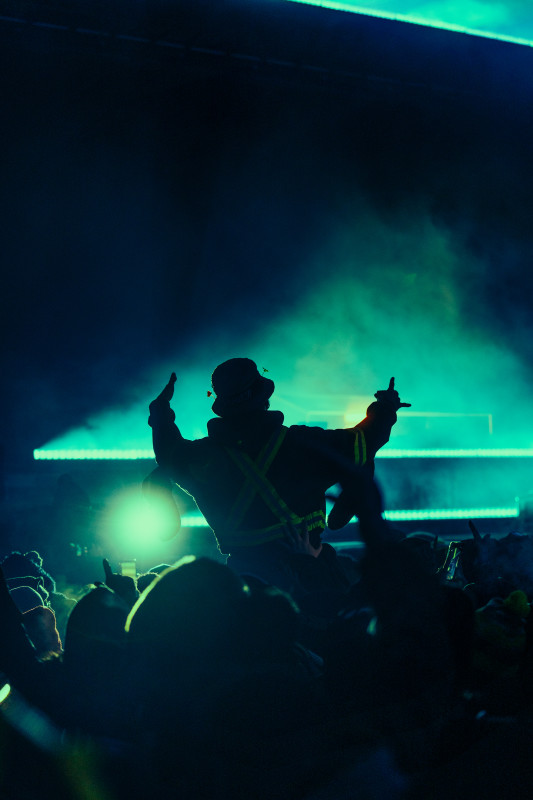 Scientists Create "Audible Enclaves" That Can Curve Sound to One Crowd Member at a Time