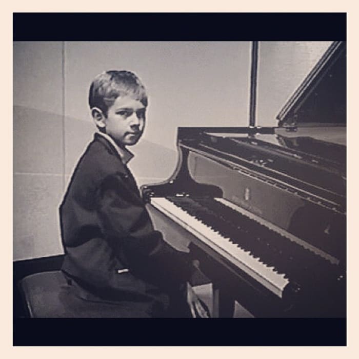 Oriano Nicolau childhood видеоклип. Sonata boy. Музыка для мальчиков 8