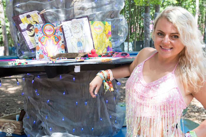 Ashley brought art therapy to a local veterans home with supplies funded by the Wish Machine.