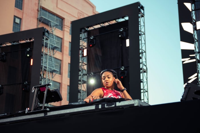 Skyline Festival, Honeyluv