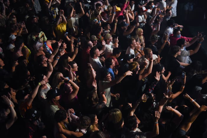 Brownies & Lemonade's "All Stars & Friends" aftershow pulled a sold-out crowd to one of Wicker Park's most beloved venues, Chop Shop.