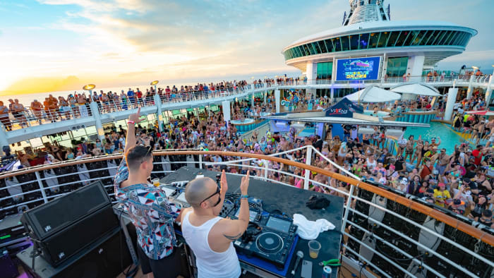 Groove Cruise