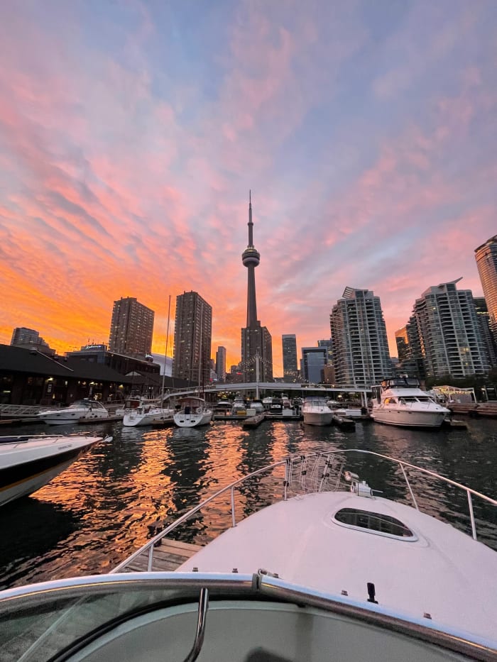 IExperiences Mini Yacht Toronto