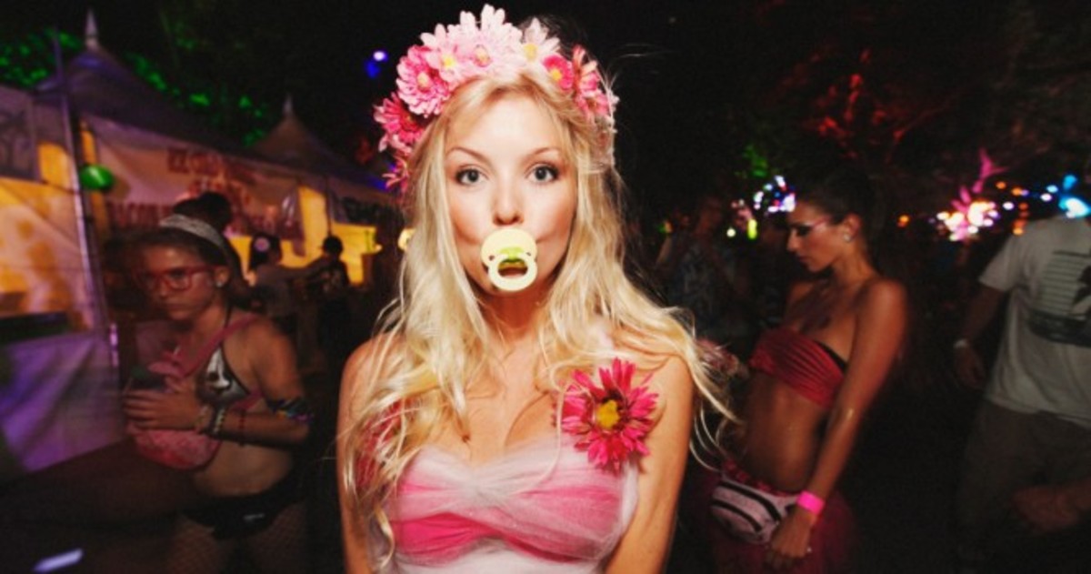 15 Things You Need To Know About Dating A Rave Girl 