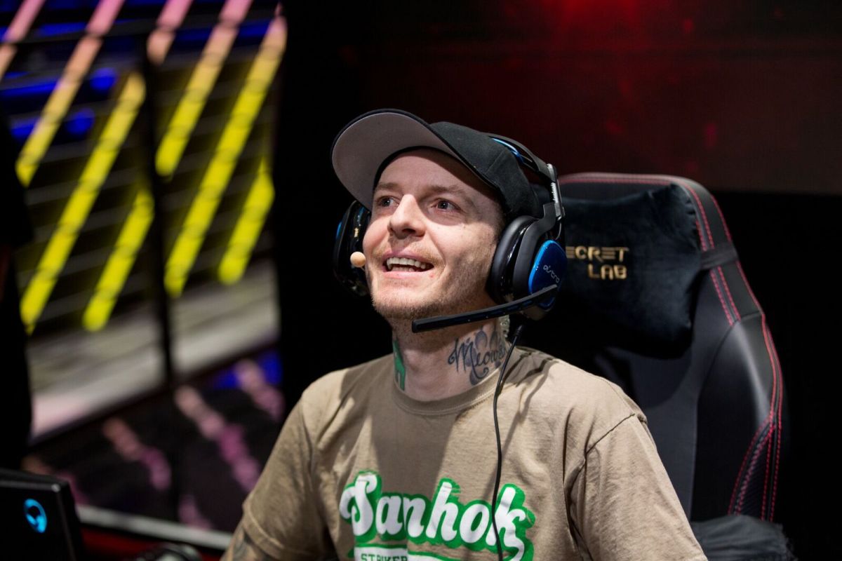 Deadmau5 Wins Celebrity Gamer Competition At Ogn Super Arena Launch Edm Com The Latest Electronic Dance Music News Reviews Artists