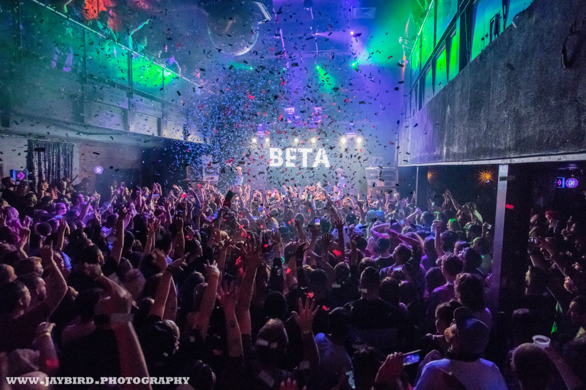 A photo of the crowd with confetti at Beta Nightclub's farewell party in January of 2019.