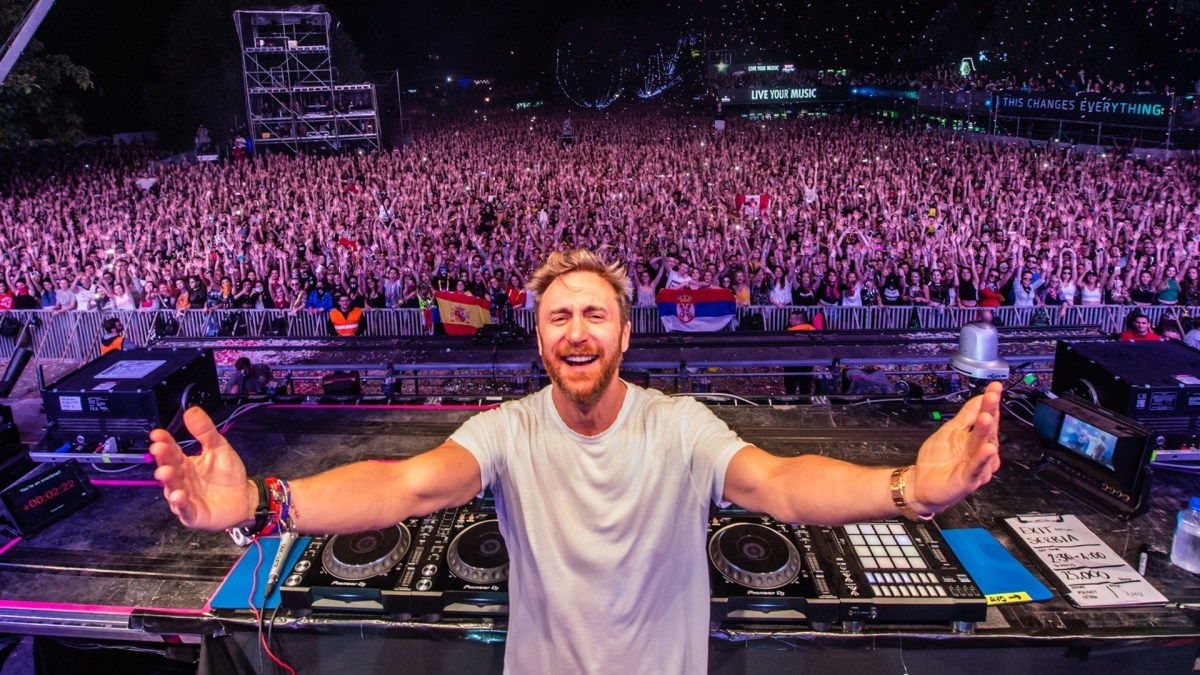 David Guetta Honored for Breaking Two Guinness World Records