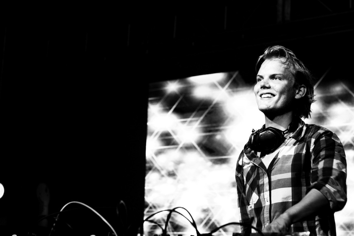 Avicii performs live.