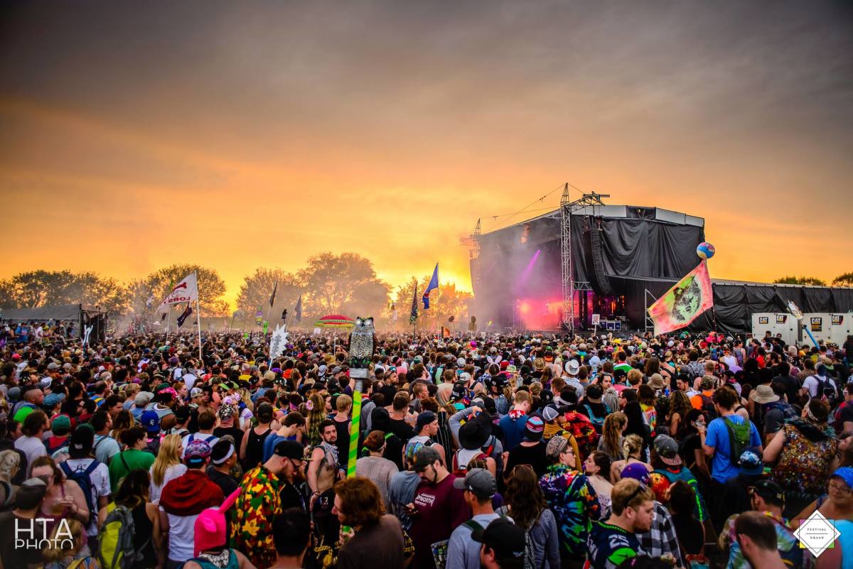 The Best Music Festival Essentials 2022: Summer Festival Must