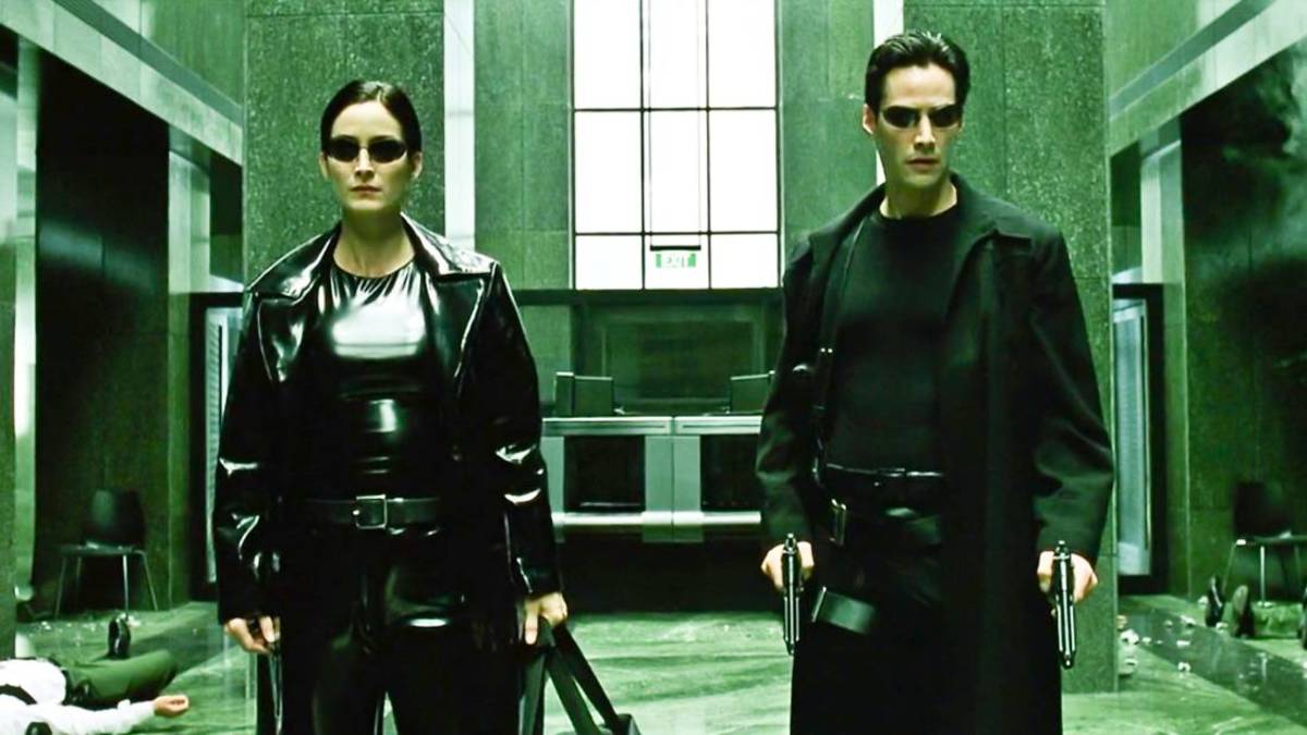Carrie Ann Moss and Keanu Reeves in 1999's "The Matrix."